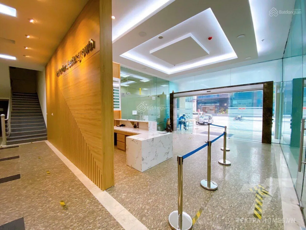 Lối lên tòa TTC Tower 19 Duy Tân