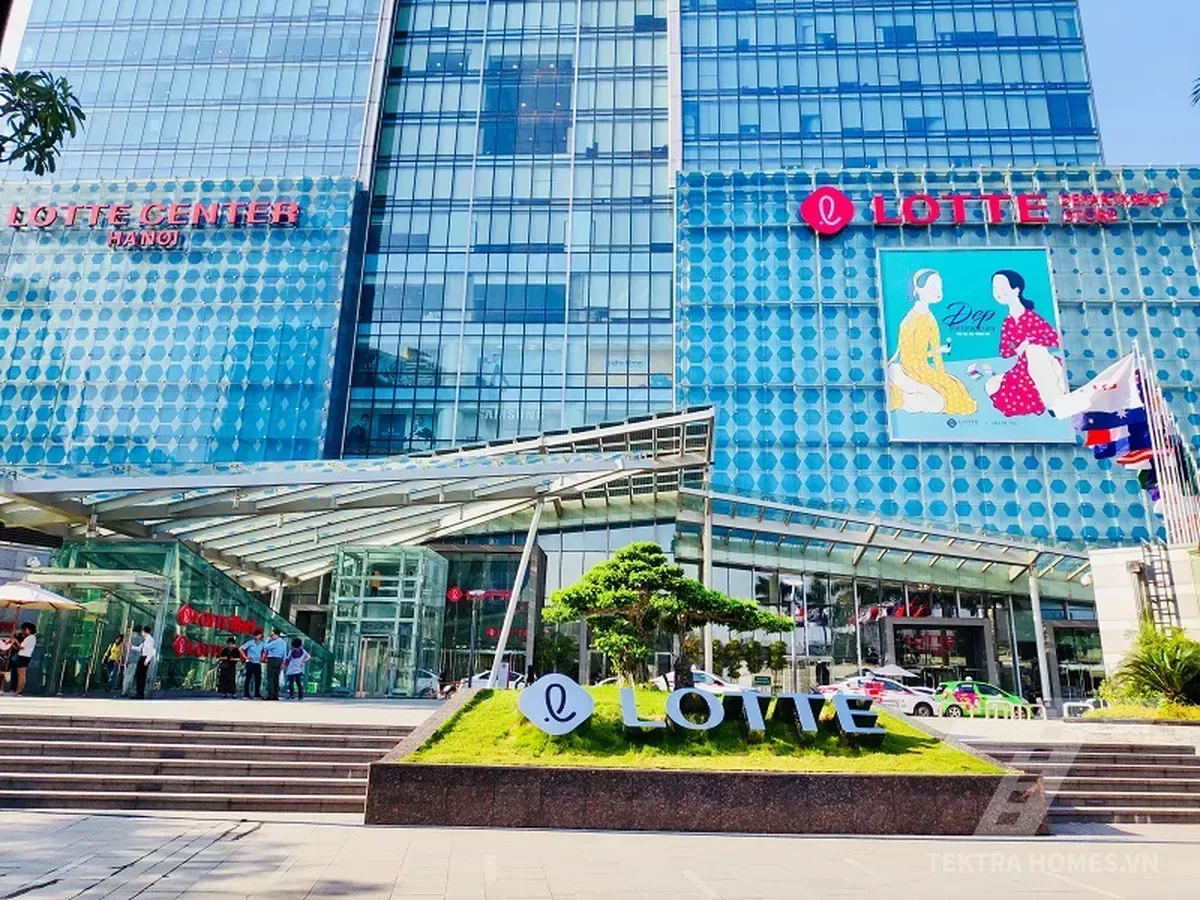 Mặt trước tòa văn phòng  Lotte Center 54 Liễu Giai