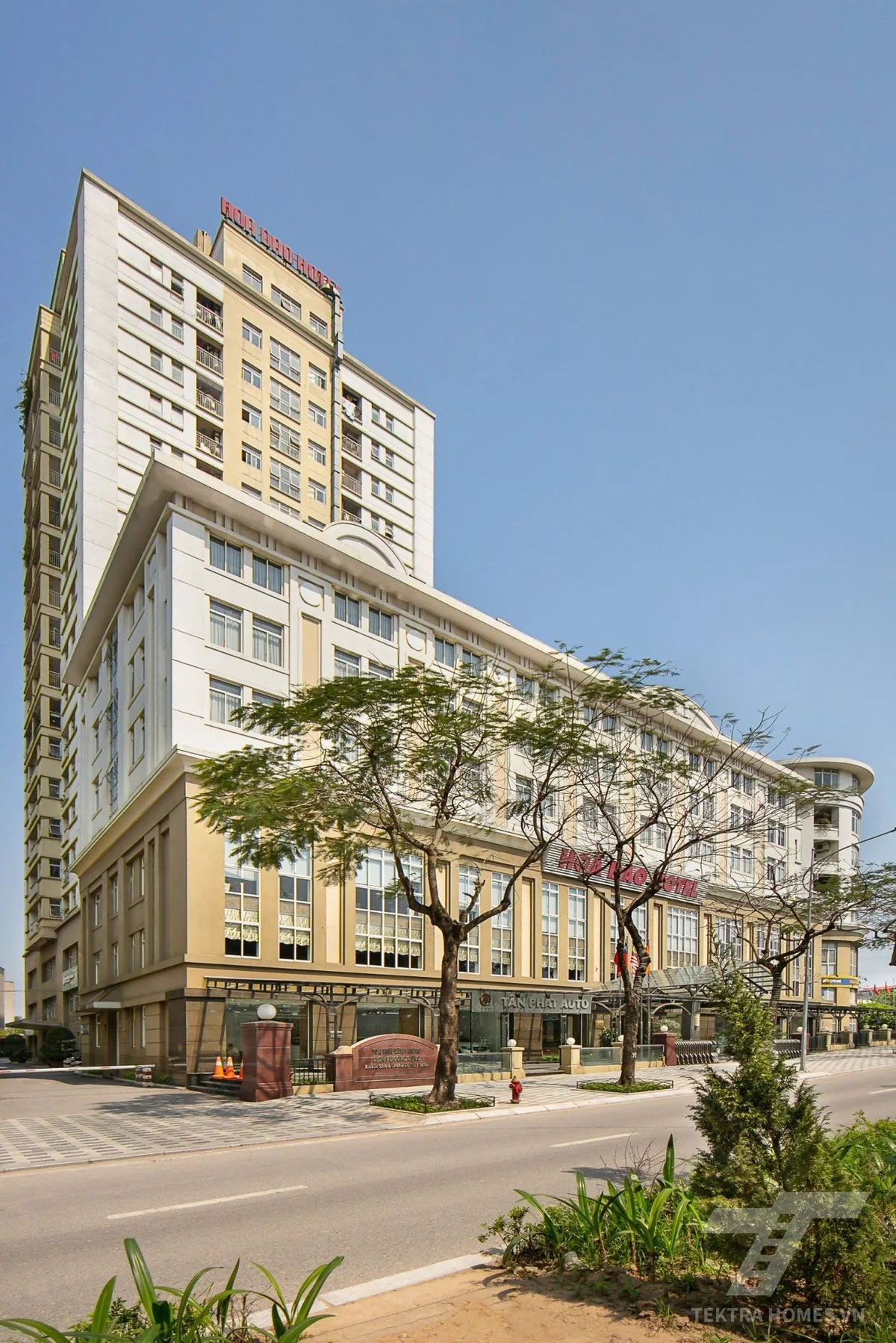 Mặt ngoài tòa IDMC Tây Hồ Building Lạc Long Quân