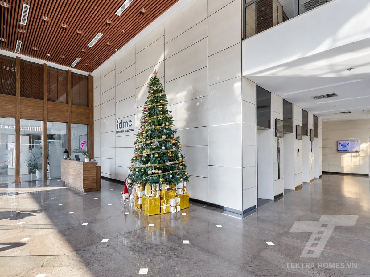 Khu vực sảnh chờ tòa IDMC Mỹ Đình Building 15 Phạm Hùng