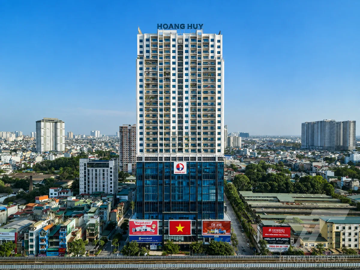 Toàn cảnh mặt trước tòa Gold Tower 275 Nguyễn Trãi