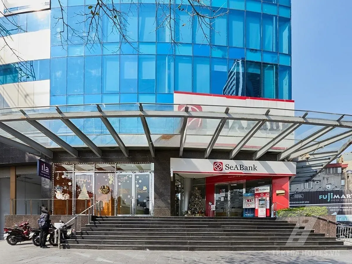 Sảnh trước tòa Oriental Tower 324 Tây Sơn