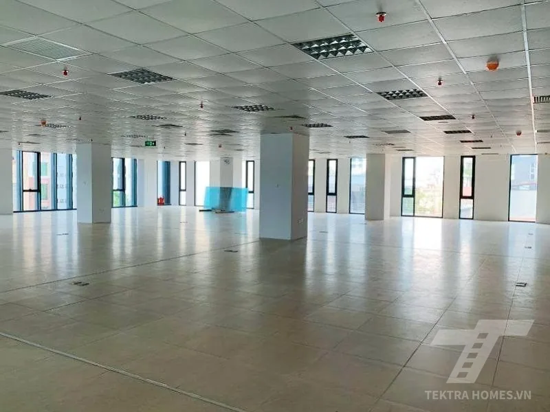 Mặt sàn diện tích trống tòa SISC Tower 71 Láng Hạ