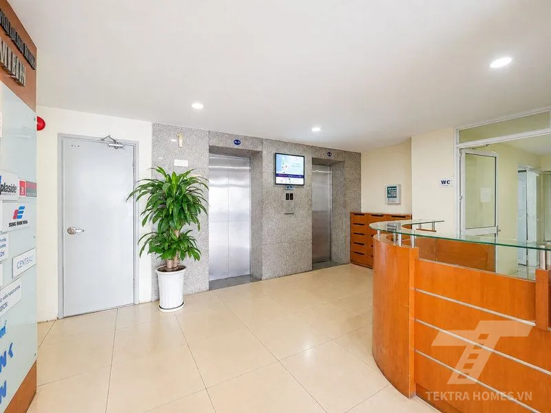 Khu vực thang máy tòa Anh Minh Building 36 Hoàng Cầu