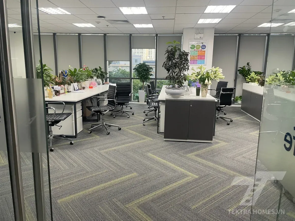 Mặt sàn diện tích trống tòa Elcom Building 15 Duy Tân