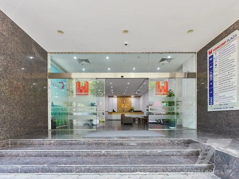 Lối ra vào tòa Hancorp 72 Trần Đăng Ninh