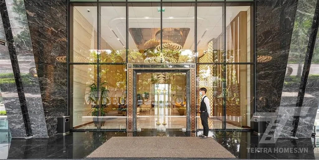 Mặt sảnh chính tòa Grandeur Palace 138B Giảng Võ