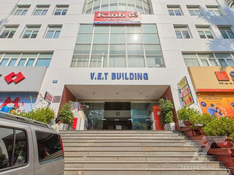 Mặt trước tòa VET Building 98 Hoàng Quốc Việt