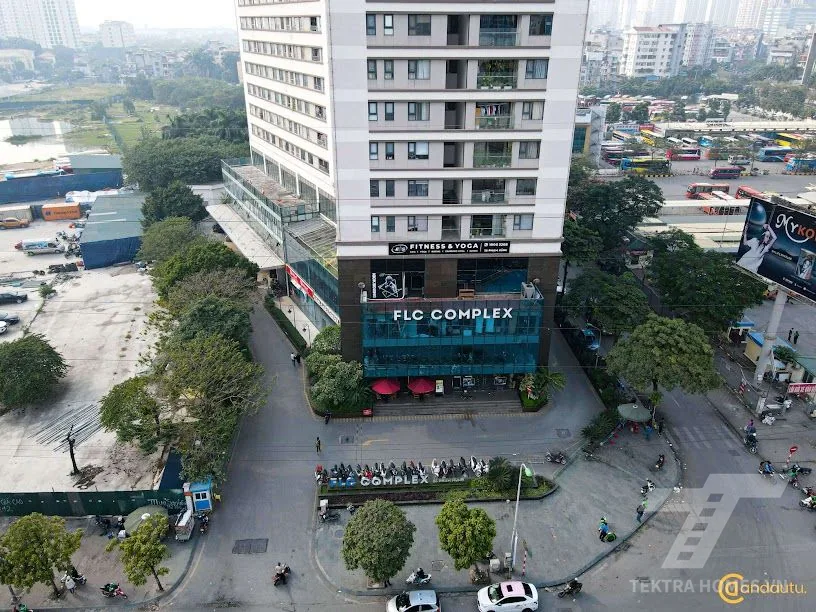Mặt trước tòa FLC Complex 36 Phạm Hùng