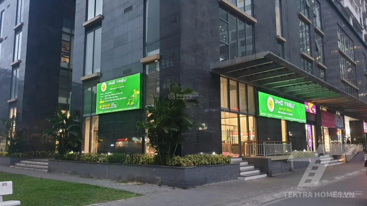 Mặt ngoài tòa N03T5 Ngoại giao đoàn