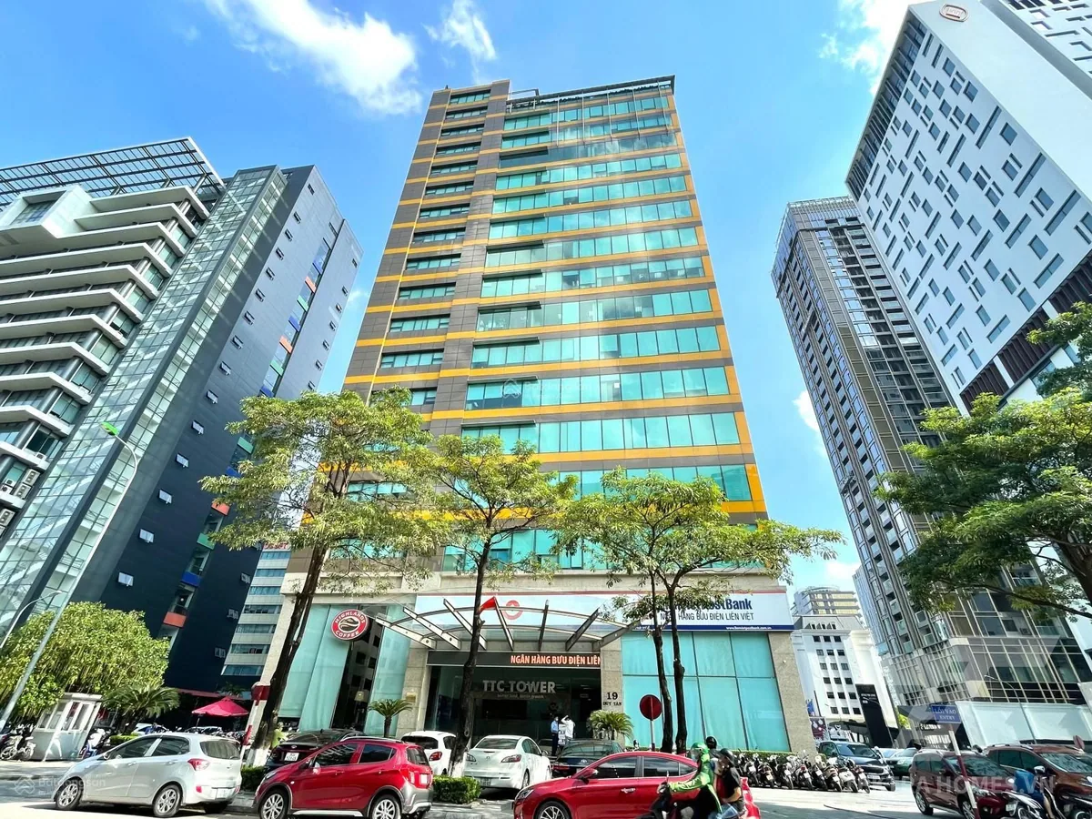 Mặt trước tòa TTC Tower 19 Duy Tân