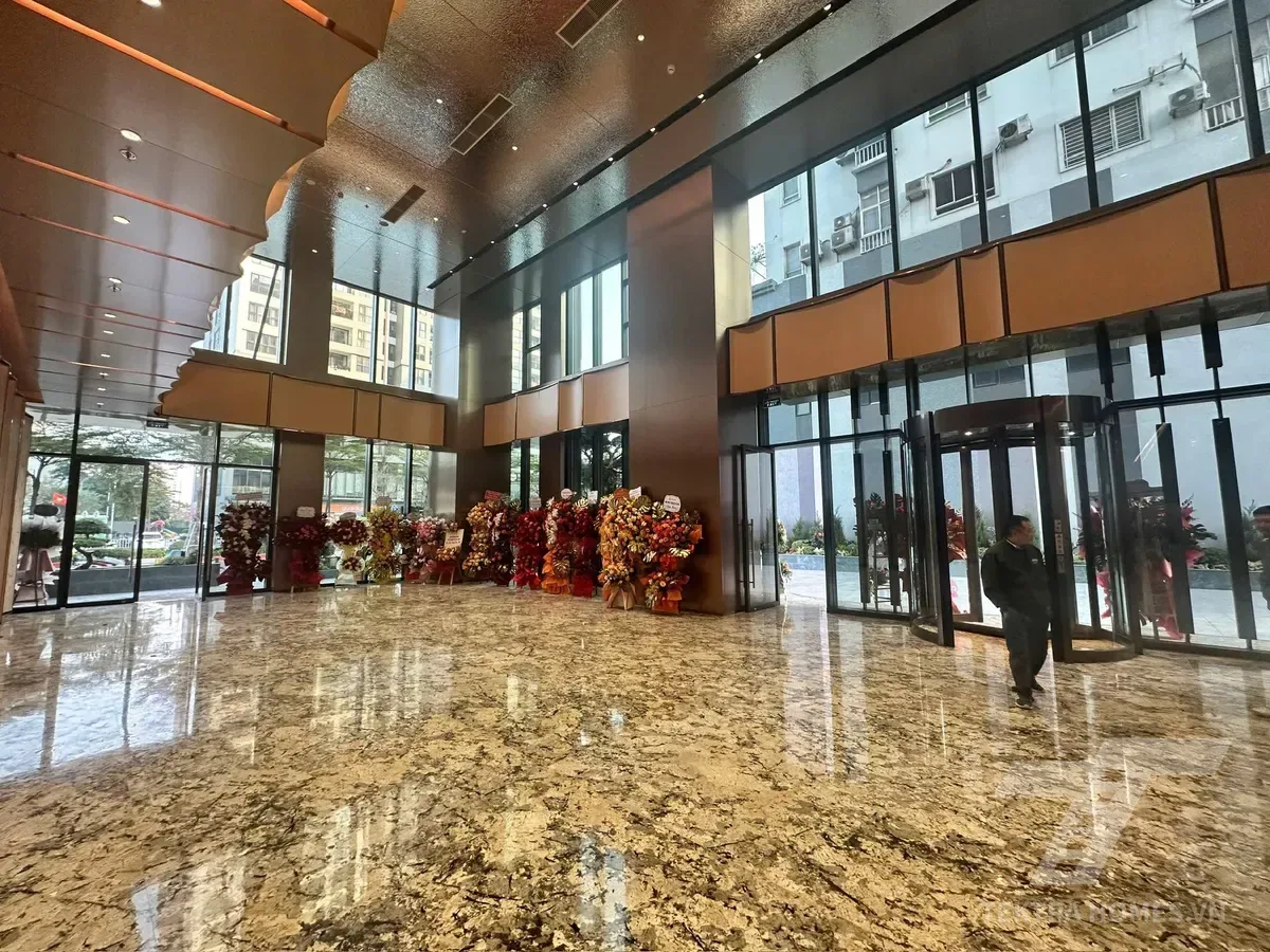 Lối ra vào tòa văn phòng The Marc 88 88 Trần Thái Tông