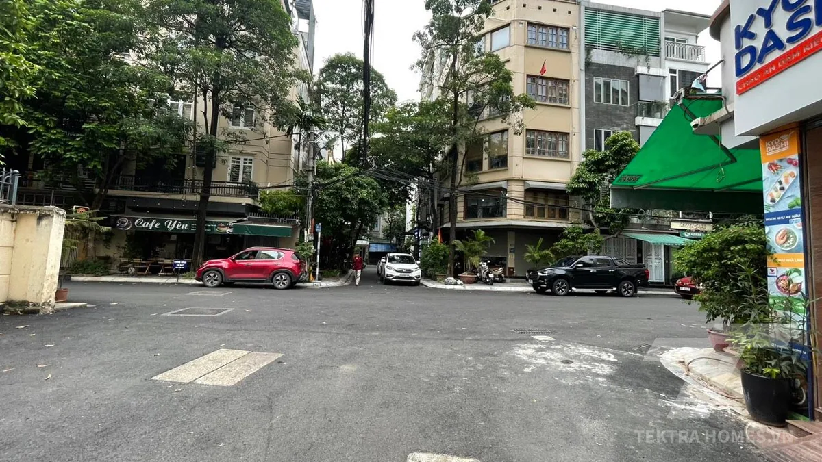 Tòa nhà 51/193 Trung Kính