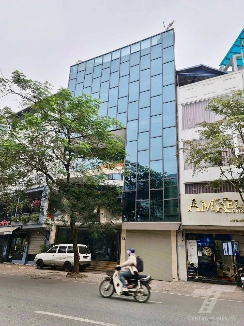 Tòa nhà 131 Hoàng Cầu