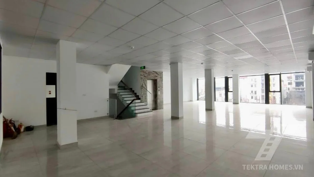 Tòa nhà ngõ 655 Lạc Long Quân