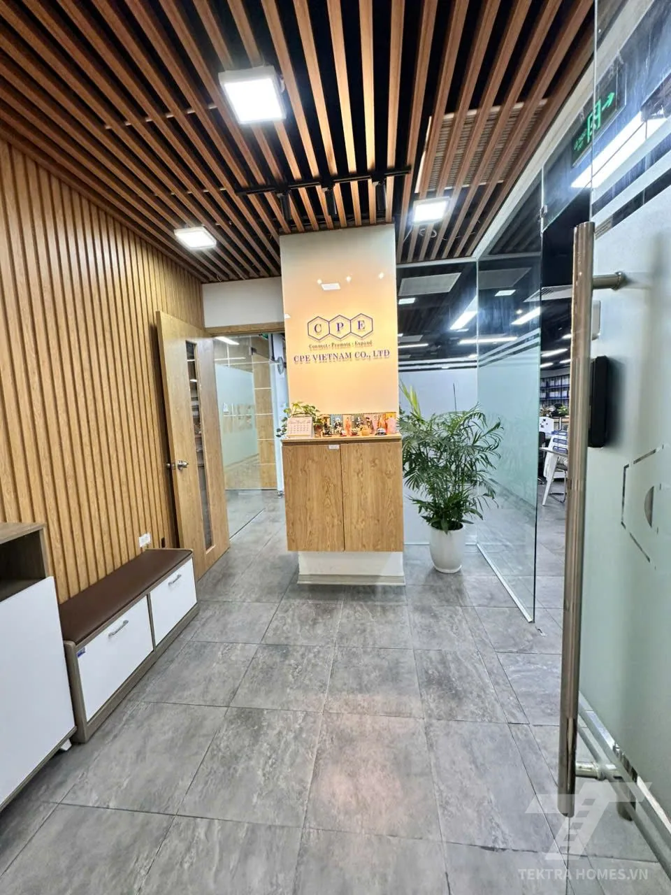 Cửa vào Vinhomes West Point