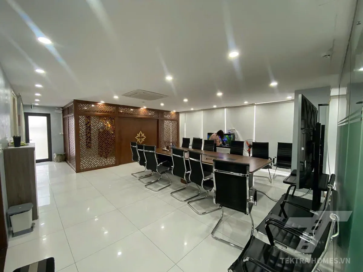 Tòa nhà 7 tầng KĐT Mỹ Đình
