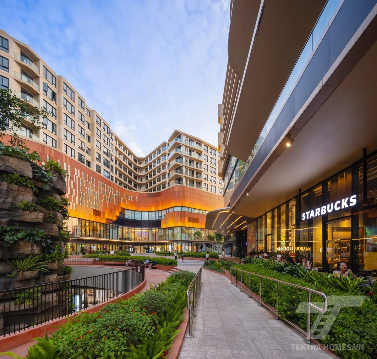 The Office – Tiến Bộ Plaza