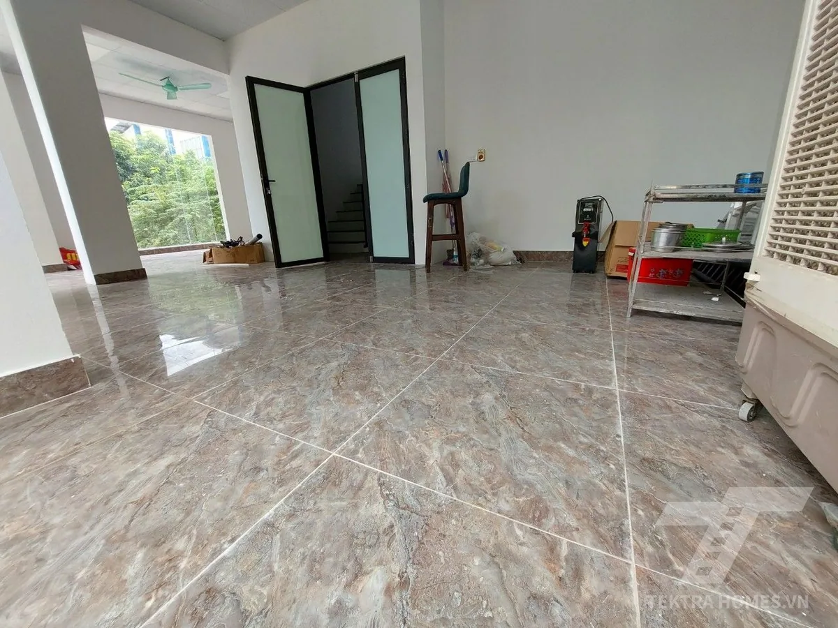 Tòa nhà ngõ 43 Lưu Hữu Phước
