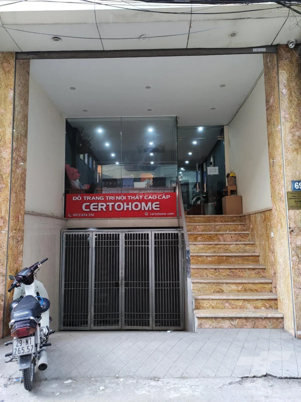 Tòa nhà 69/2 Đại lộ Thăng Long