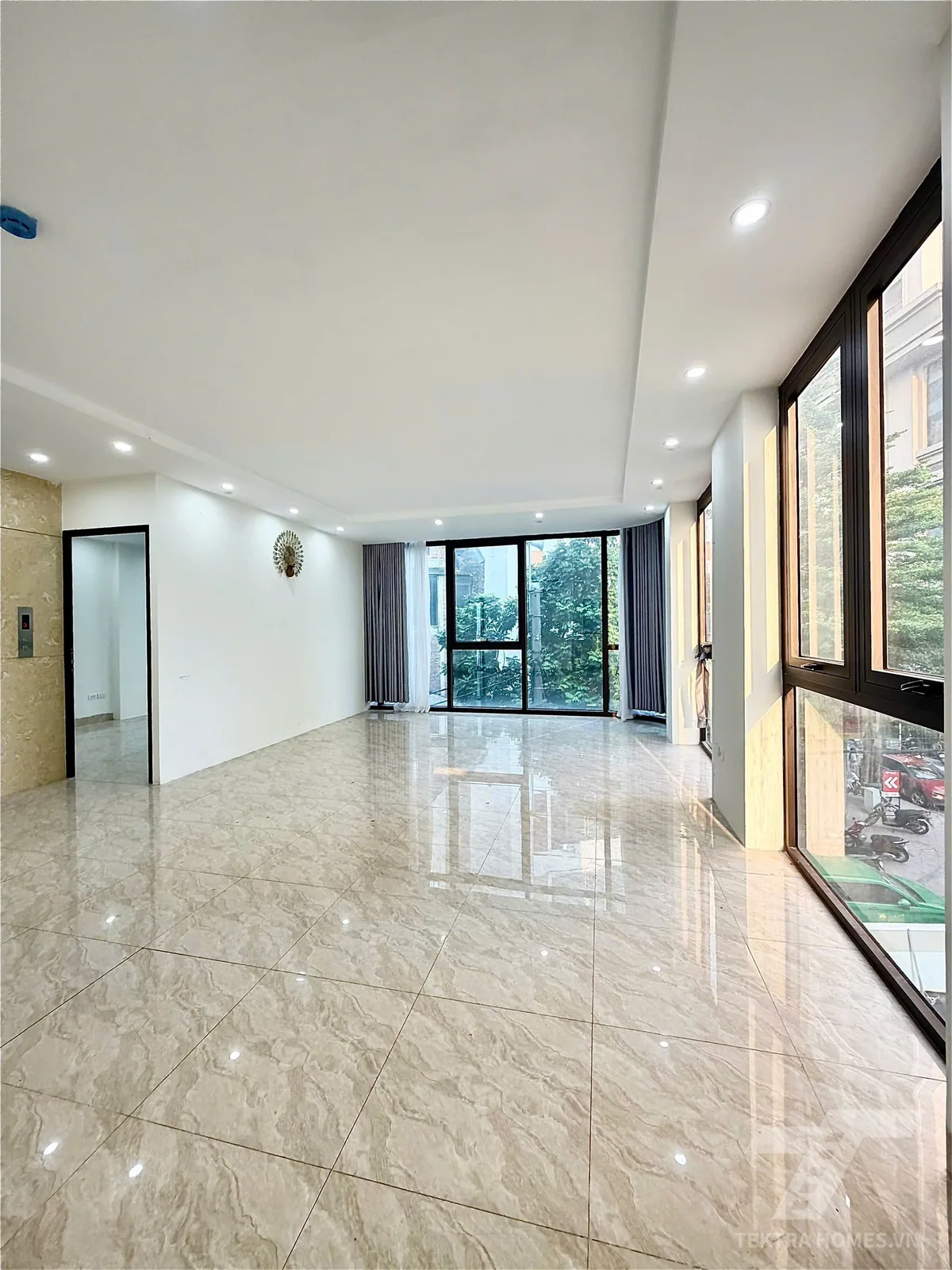Tòa nhà 19 Cự Lộc