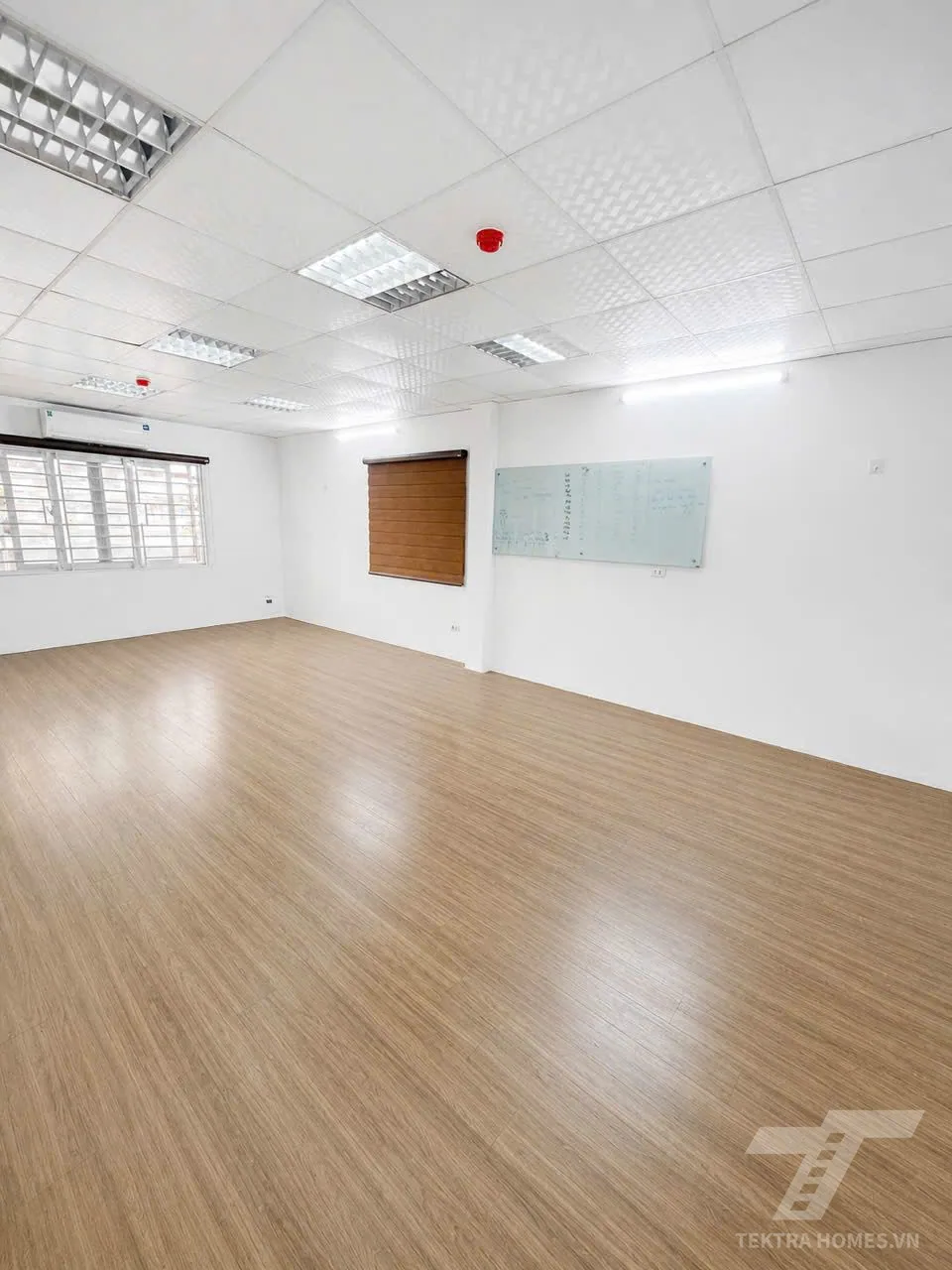 Tòa nhà 32 Nguyễn Khang